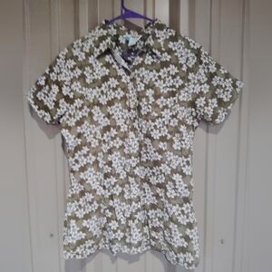 Women's Magellan Sage Green Floral Short Sleeve Shirt Size Medium